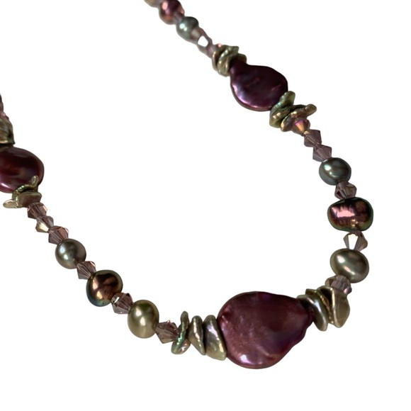 Plum Colored Cultured Pearl & Glass Beaded Woman’s Stunning Necklace Jewelry - Picture 8 of 12